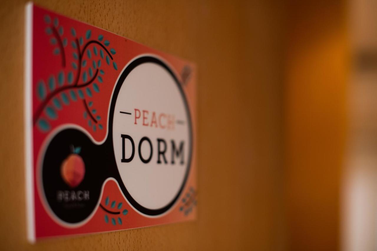 Peach Hostel & Suites Porto Exterior photo