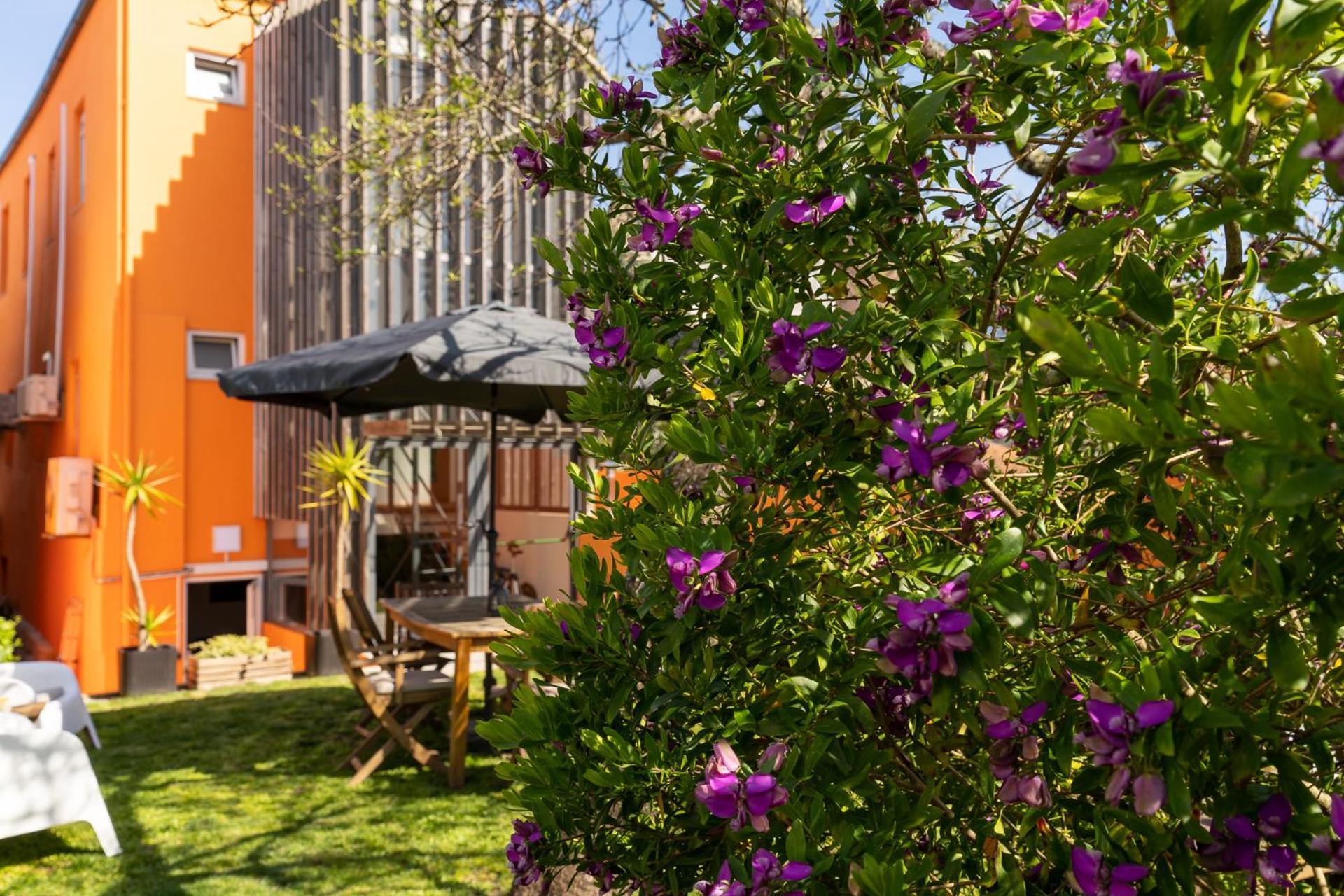 Peach Hostel & Suites Porto Exterior photo